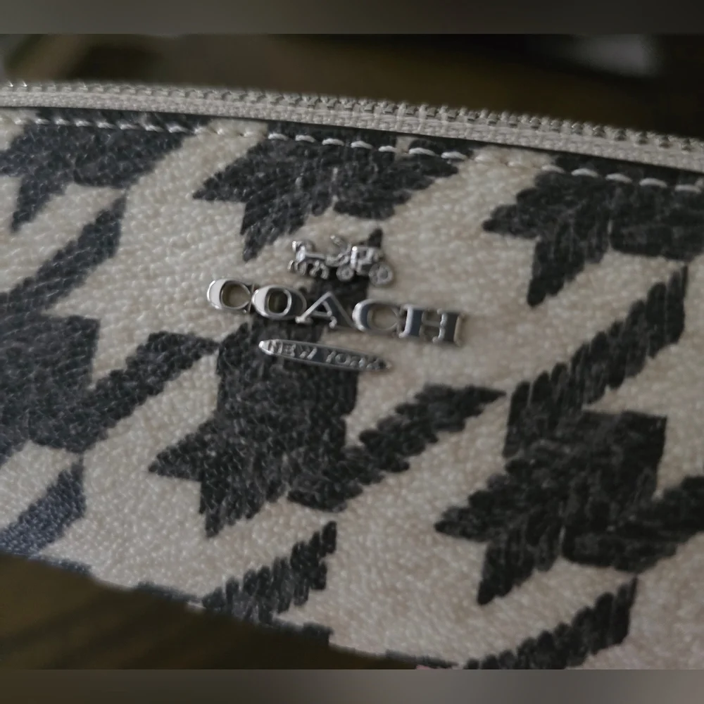 COACH Houndstooth Print Notebook & Pencil Case SET Silver/Cream/Black NWOT - Picture 10 of 14